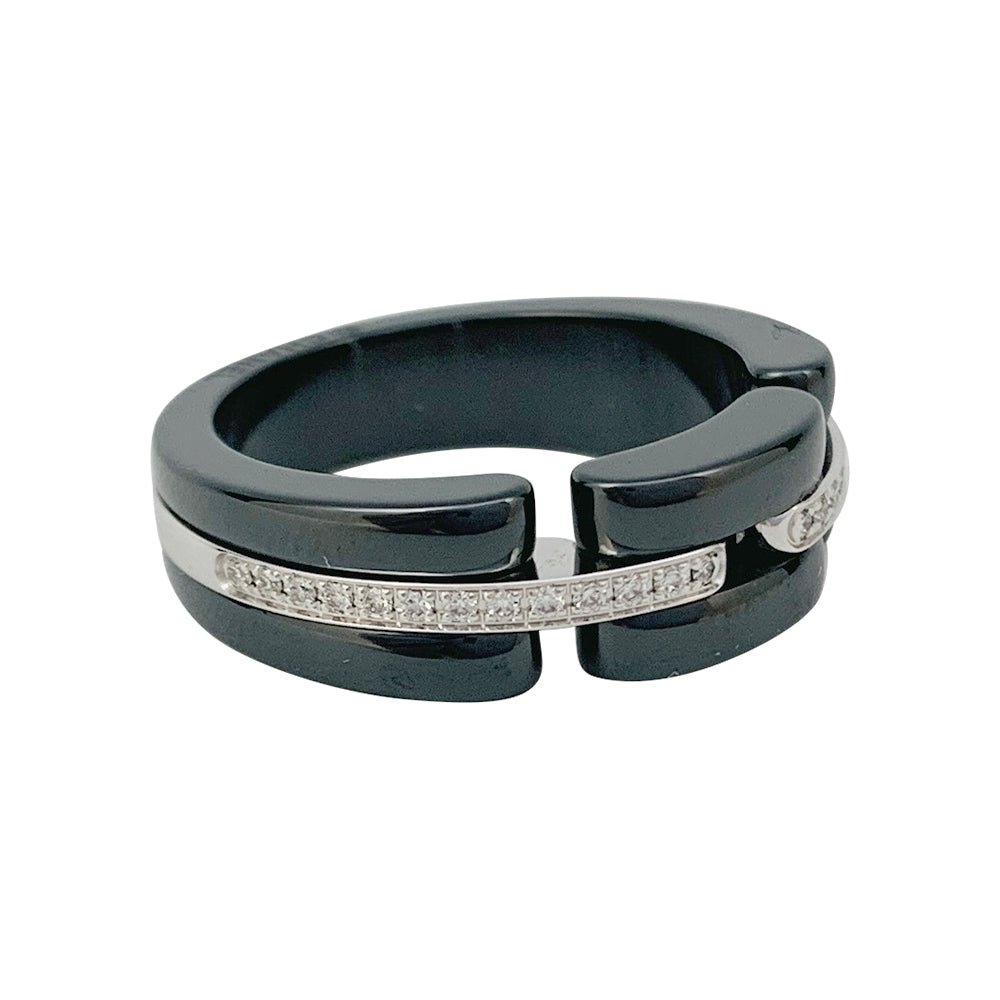 Bague Chanel "Ultra" en céramique, or blanc et diamants. - Maison Eloe