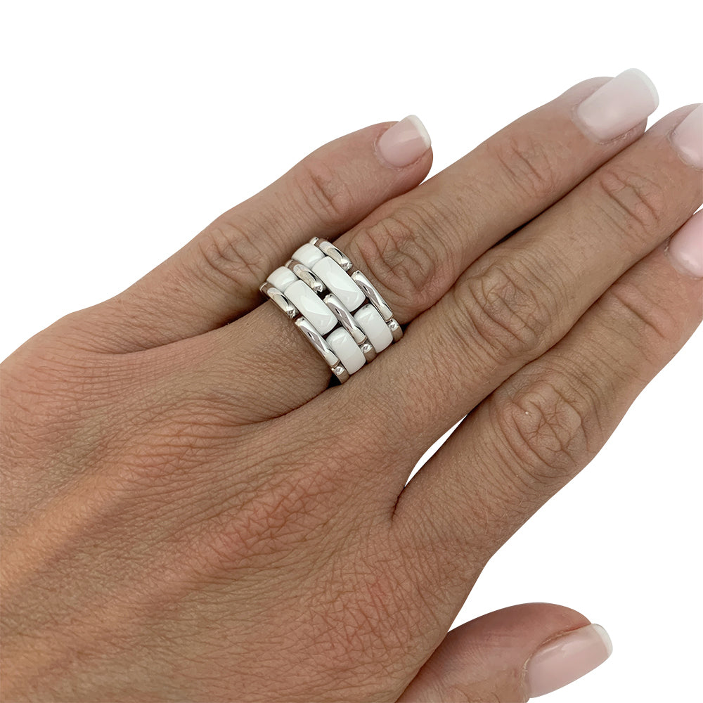 Chanel "Ultra" large model ring in white gold and white ceramic.
