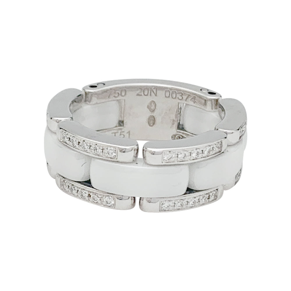 Bague Chanel, "Ultra", or blanc, céramique blanche, diamants.
