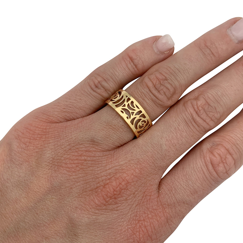 Chanel ring, "Camélia" model, in yellow gold.