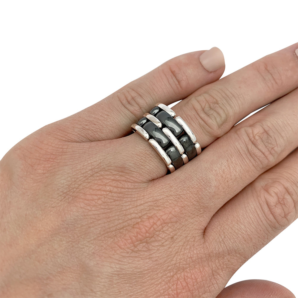 Chanel "Ultra" large model ring in white gold and black ceramic.