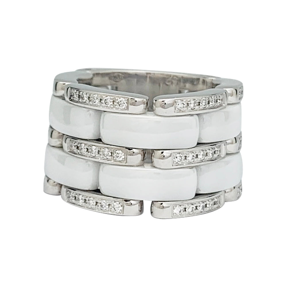 Bague Chanel, "Ultra", or blanc, céramique blanche et diamants.