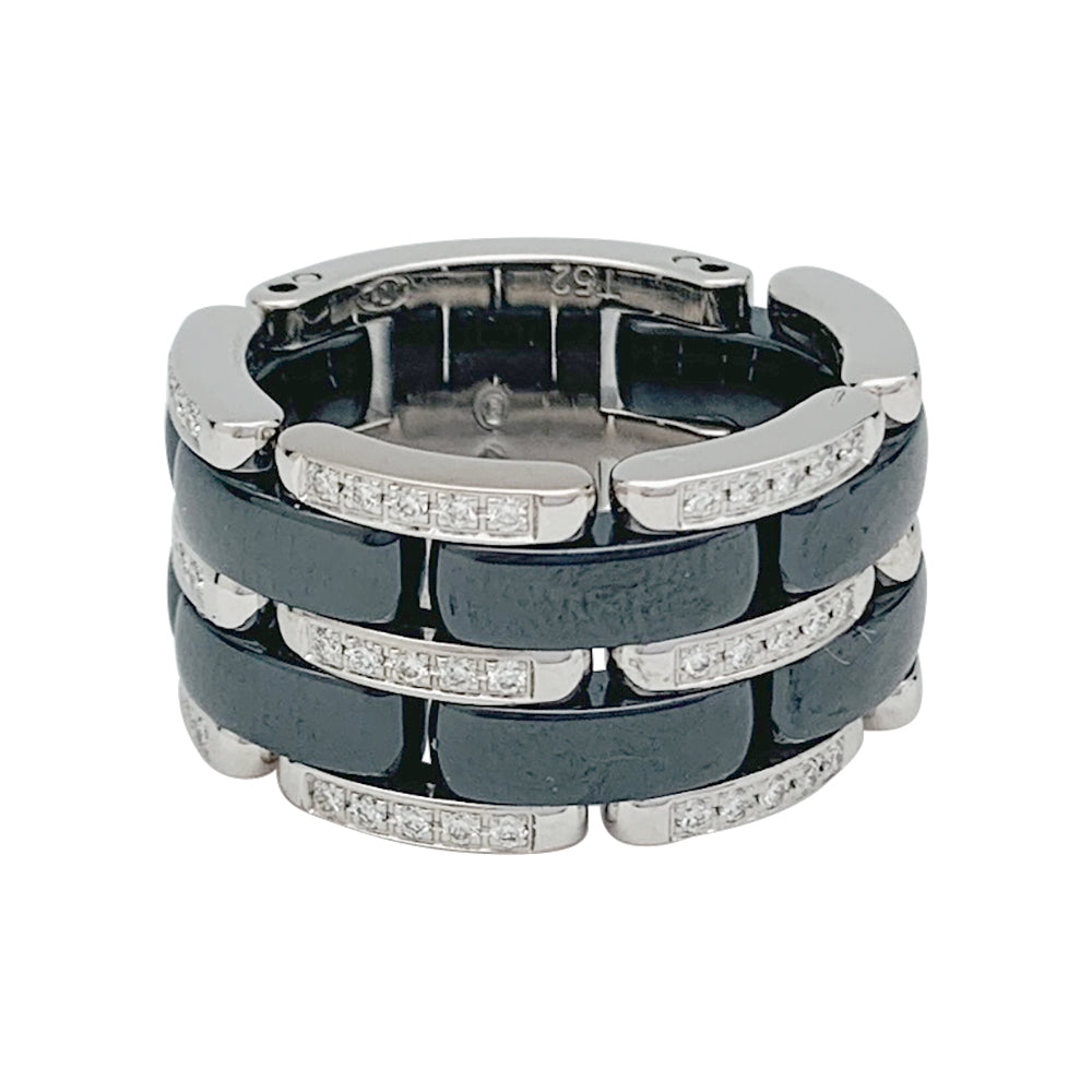 Bague Chanel, modèle "Ultra", en or blanc, céramique noire et diamants.