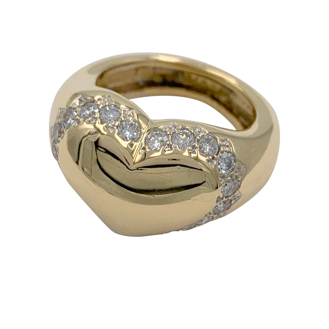 Chaumet ring, "Chevalière Coeur", yellow gold, diamonds.
