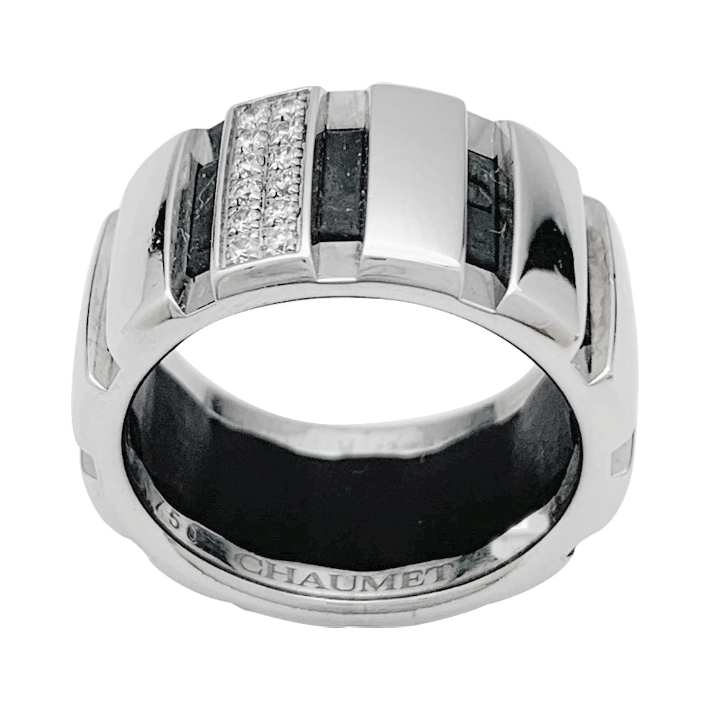 Chaumet ring, "Class One", white gold, diamonds.