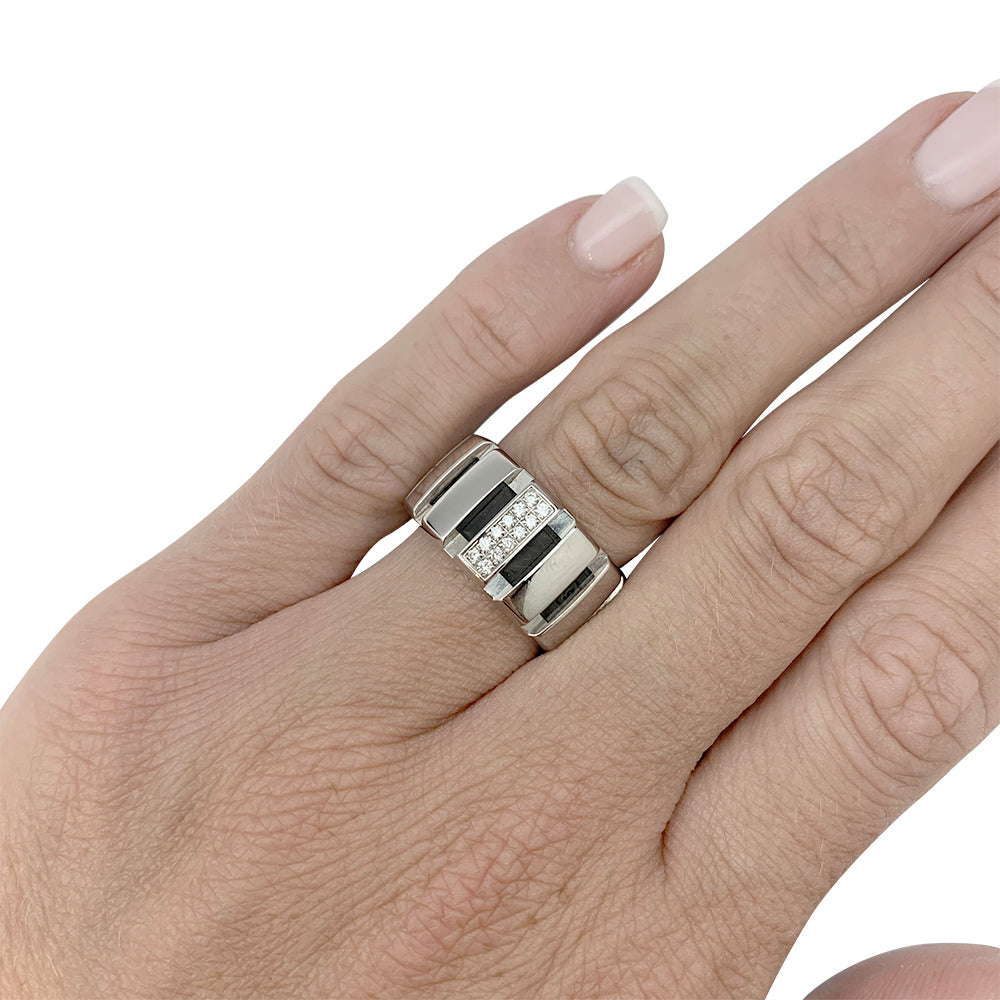 Chaumet ring, "Class One", white gold, diamonds.