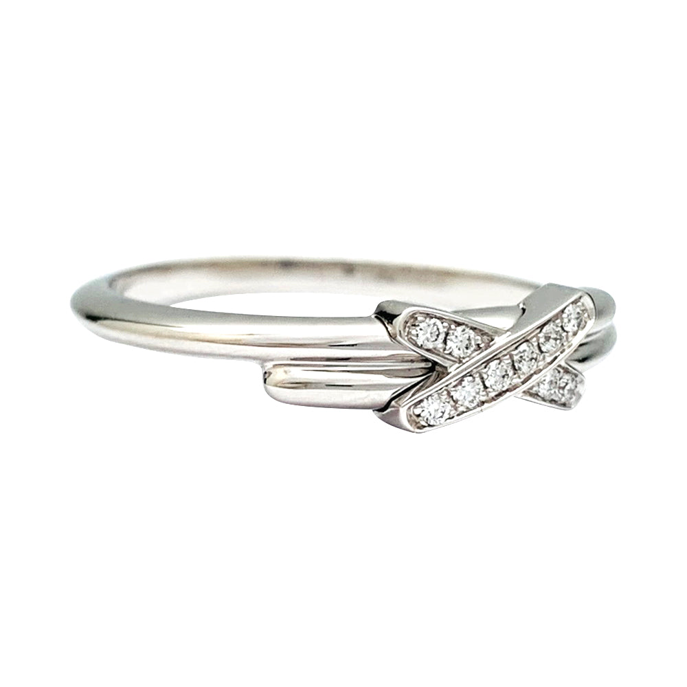 Chaumet ring, "Jeux de Liens", white gold and diamonds.