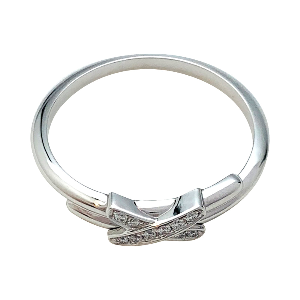 Chaumet ring, "Jeux de Liens", white gold and diamonds.