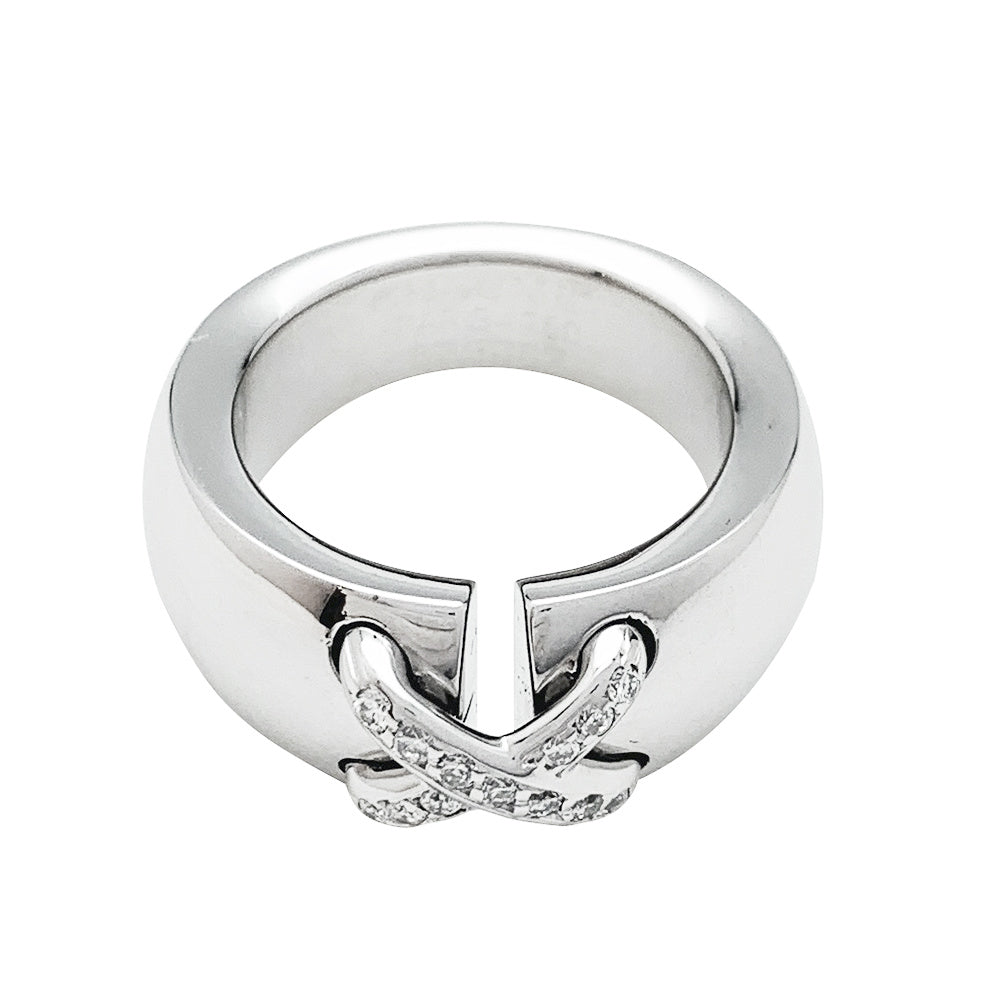 Chaumet ring, "Liens", white gold and diamonds.