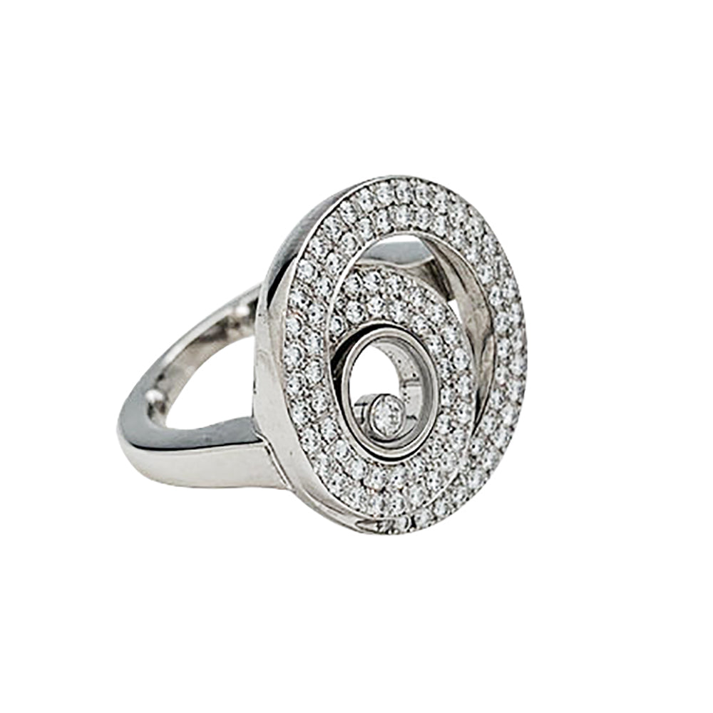 Chopard "Happy Diamonds" ring in white gold and diamonds.
