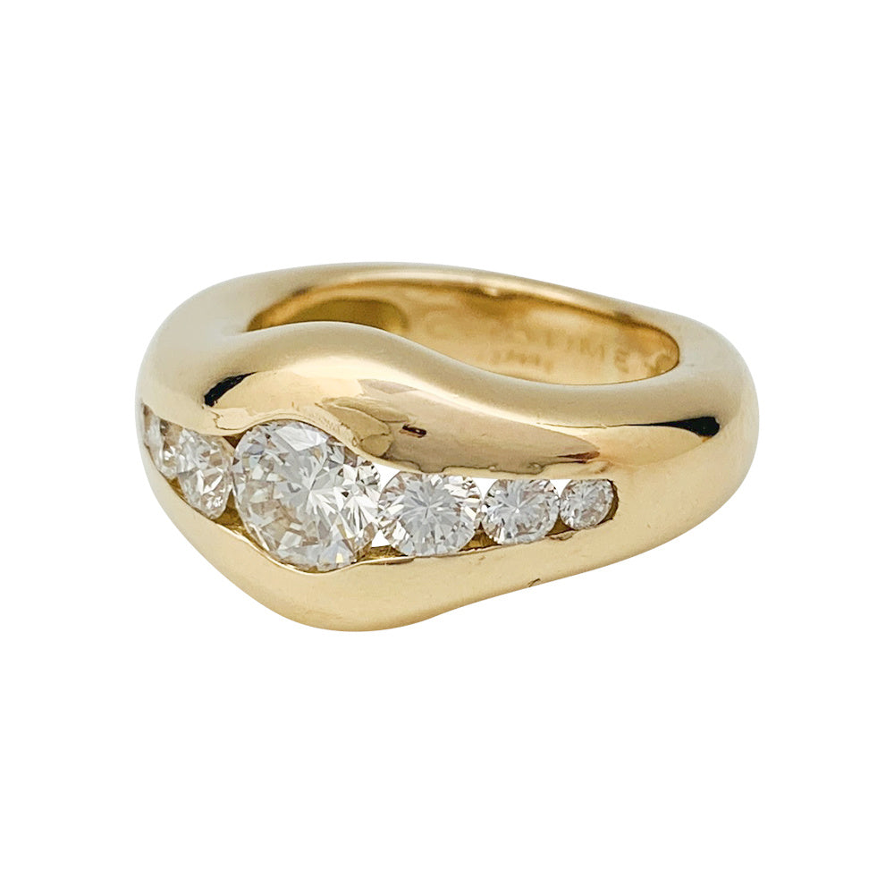Chaumet "Mélanie" bangle ring, yellow gold and diamonds.