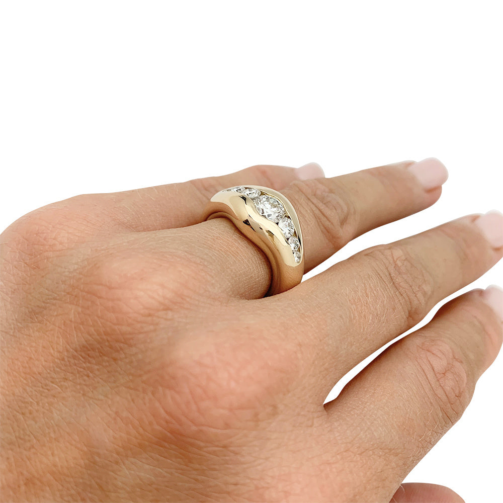 Chaumet "Mélanie" bangle ring, yellow gold and diamonds.