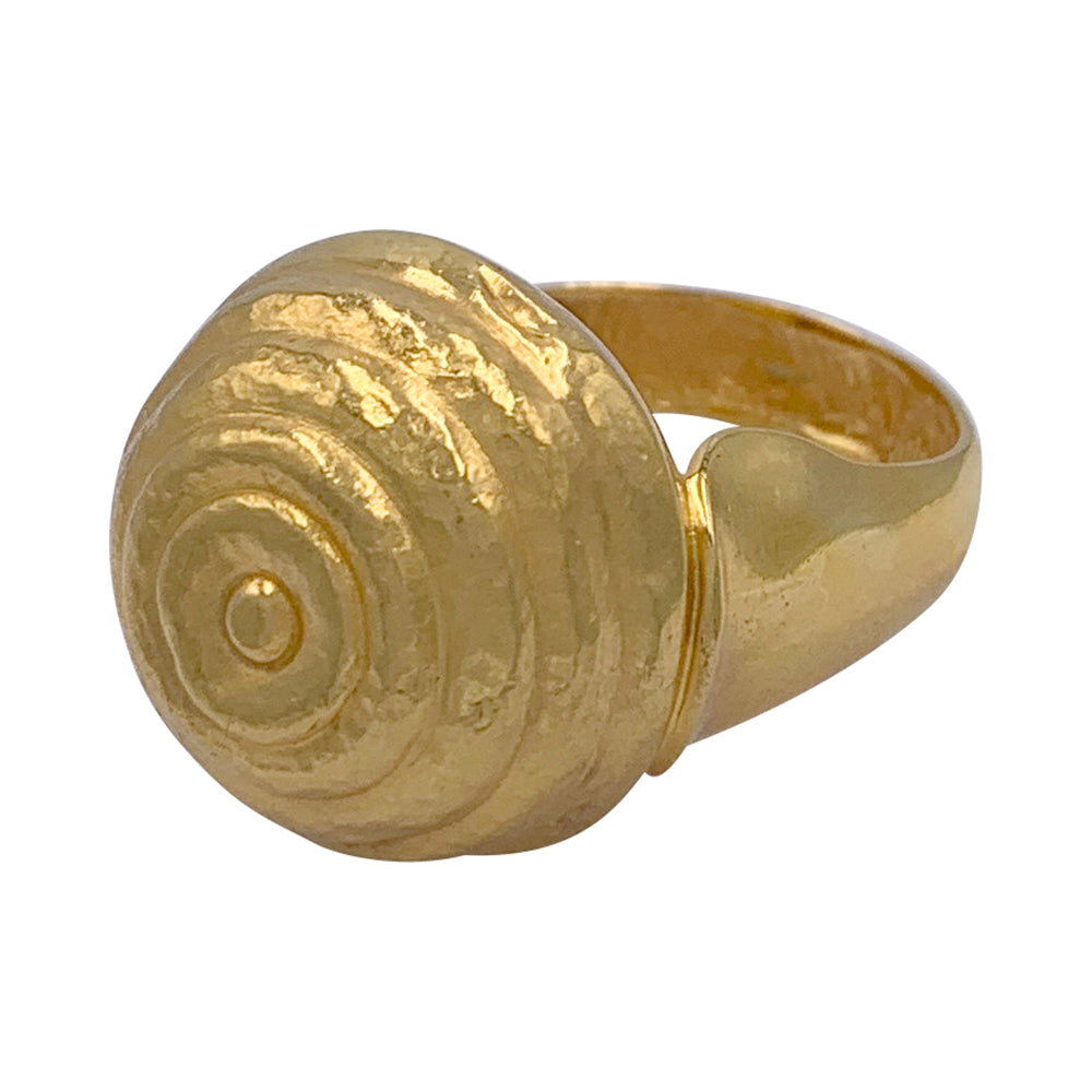 Lalaounis ring, “Ruche”, in yellow gold.
