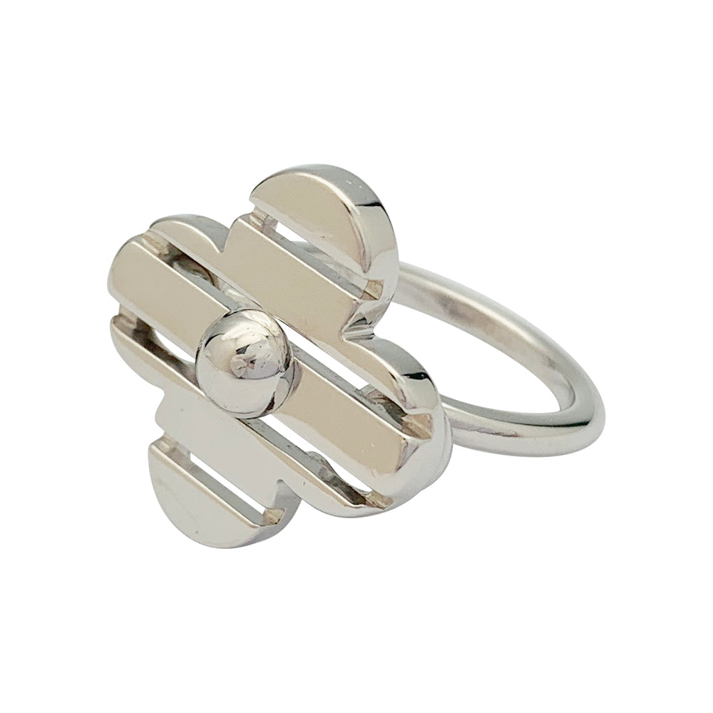 Bague Louis Vuitton or blanc.