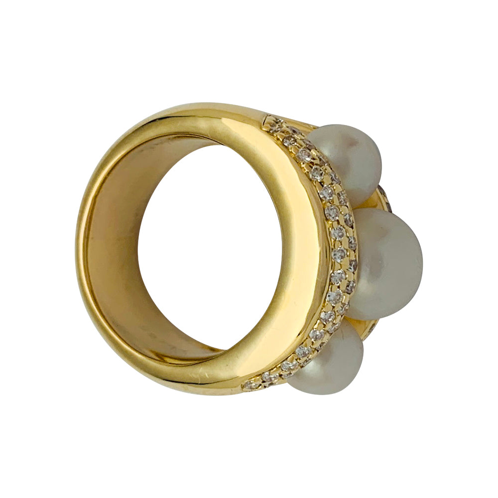 Poiray ring, "Fidji", yellow gold, pearl and diamonds.