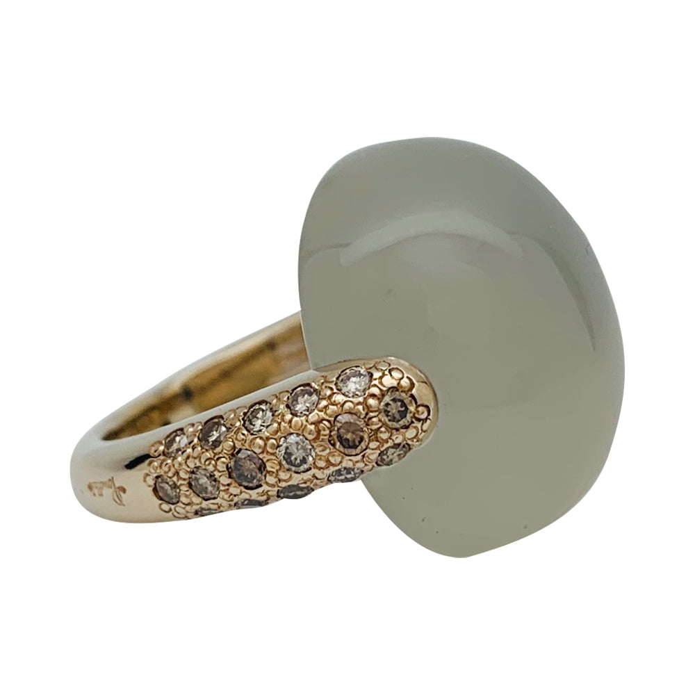 Pomellato ring, "Luna", natural gold, diamonds and moonstone.