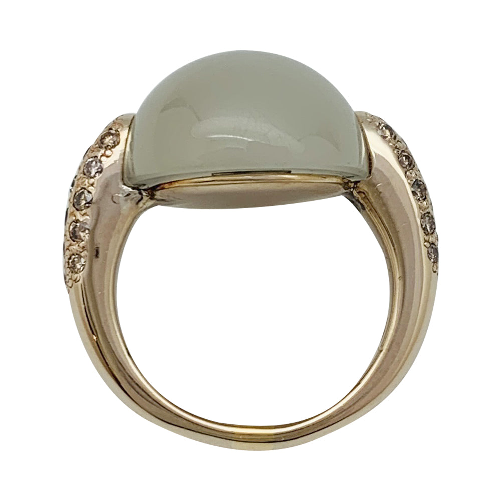 Pomellato ring, "Luna", natural gold, diamonds and moonstone.
