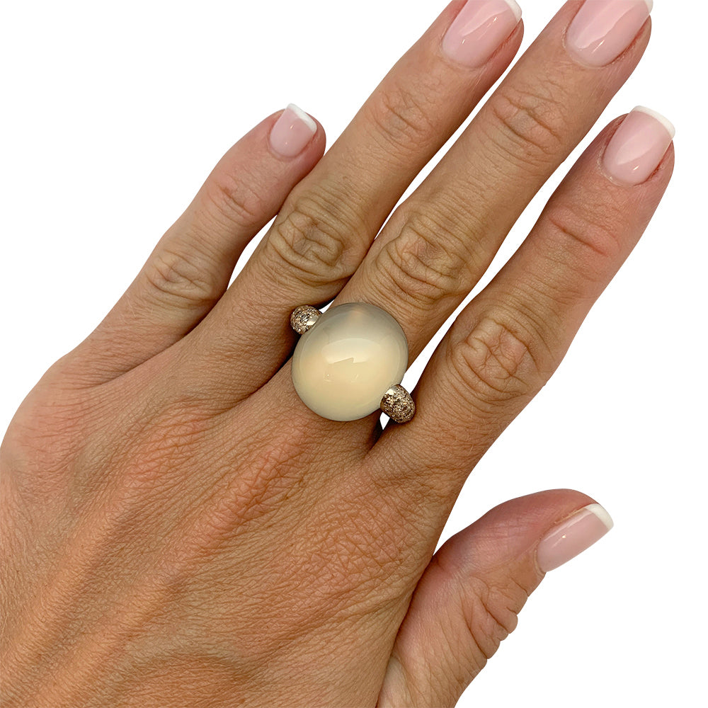 Pomellato ring, "Luna", natural gold, diamonds and moonstone.