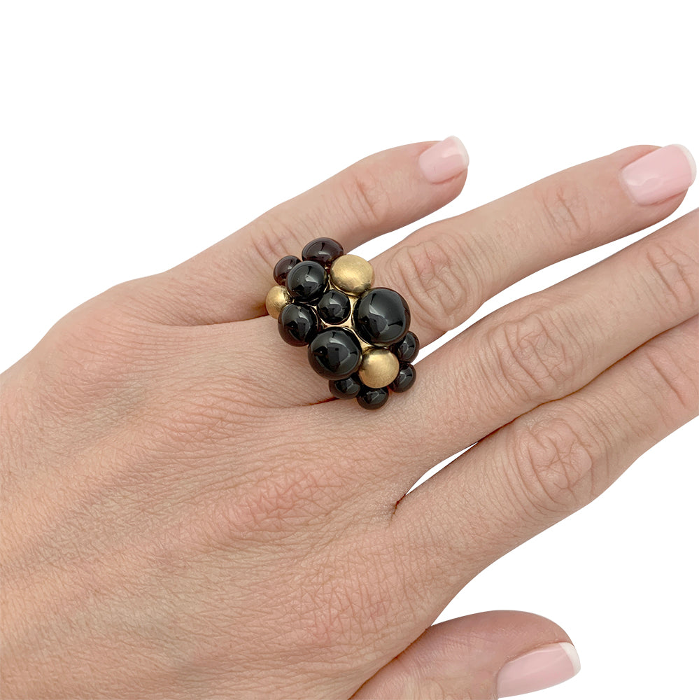 Pomellato ring, "Mora", yellow gold, garnets.