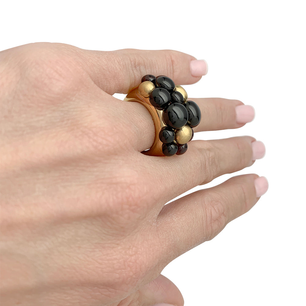 Pomellato ring, "Mora", yellow gold, garnets.