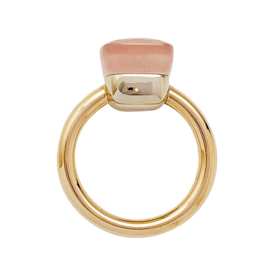 Pomellato ring, “Nudo”, pink and white gold, rose quartz.