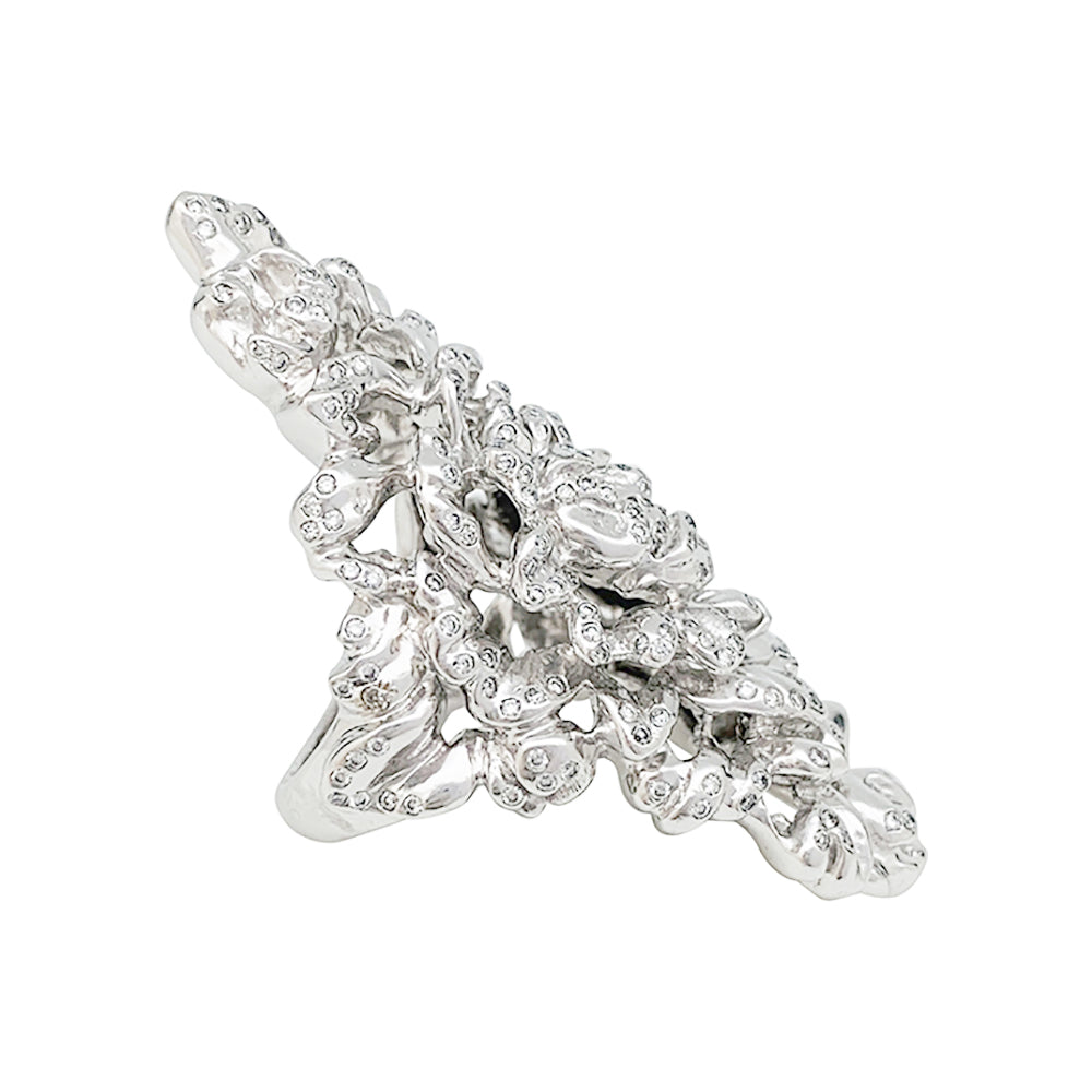 Repossi "Nérée" ring in white gold and diamonds.