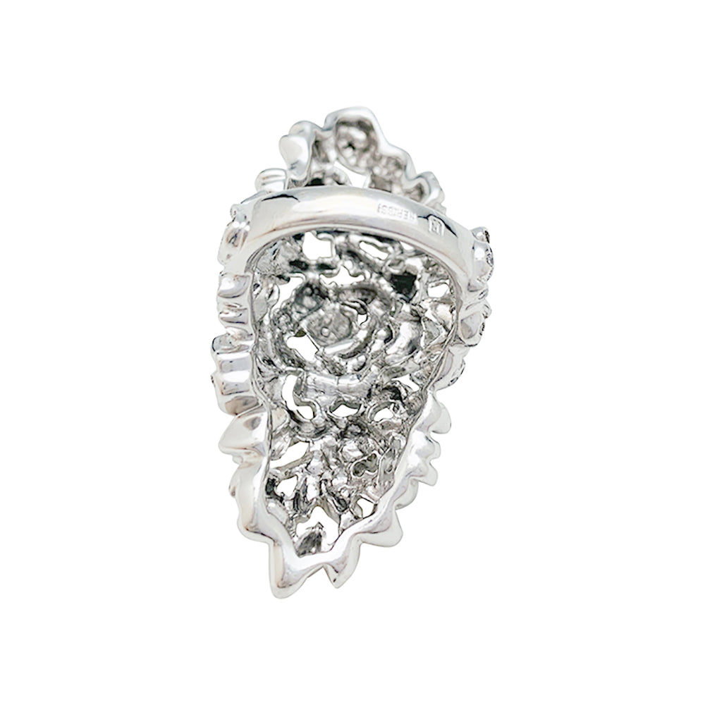 Repossi "Nérée" ring in white gold and diamonds.