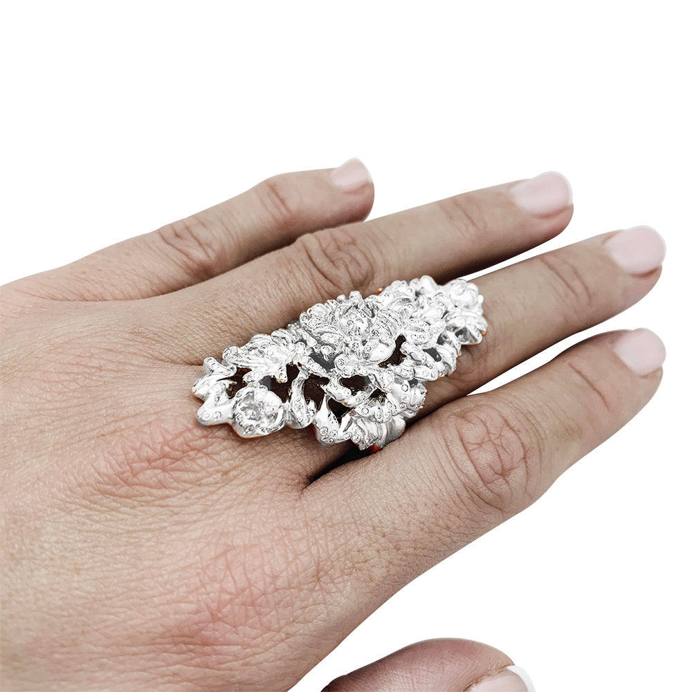 Repossi "Nérée" ring in white gold and diamonds.