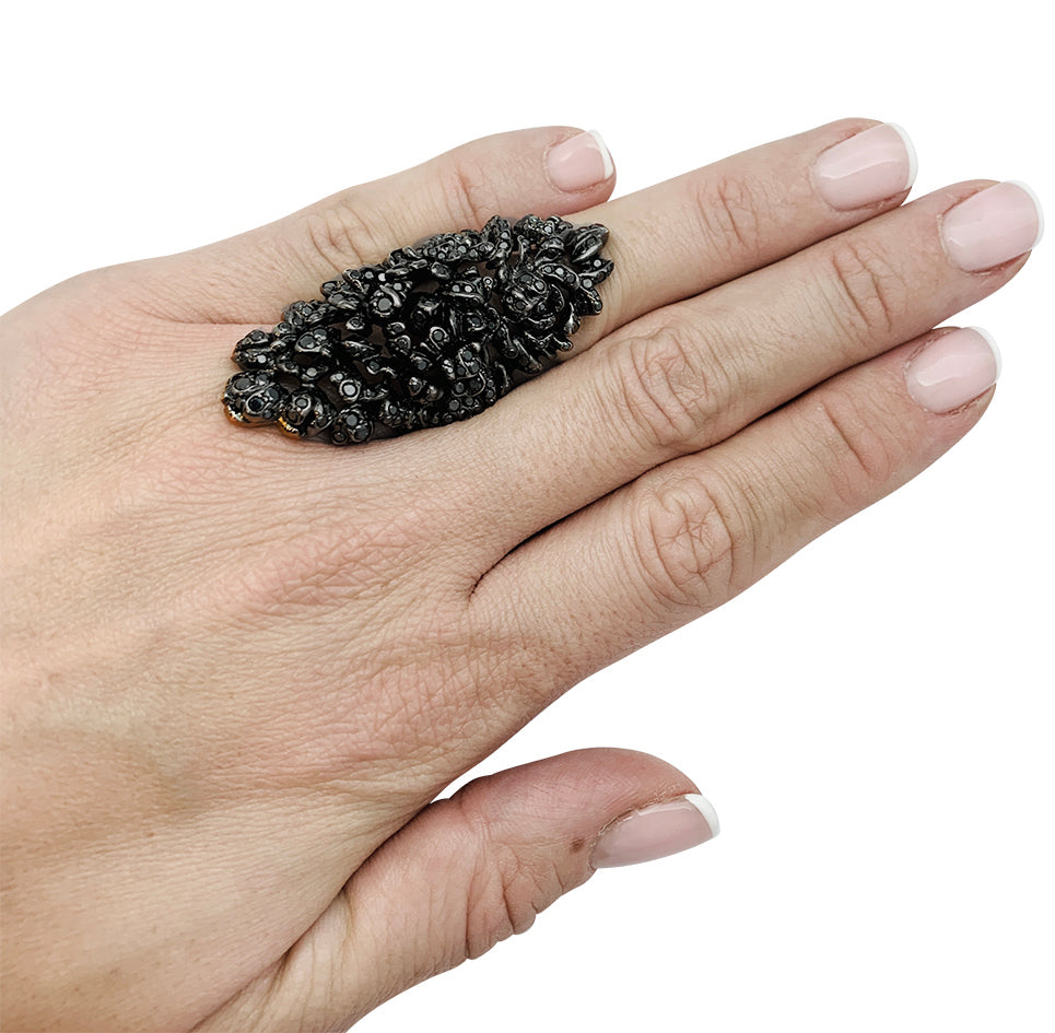 Repossi "Nérée" ring in blackened white gold and diamonds.