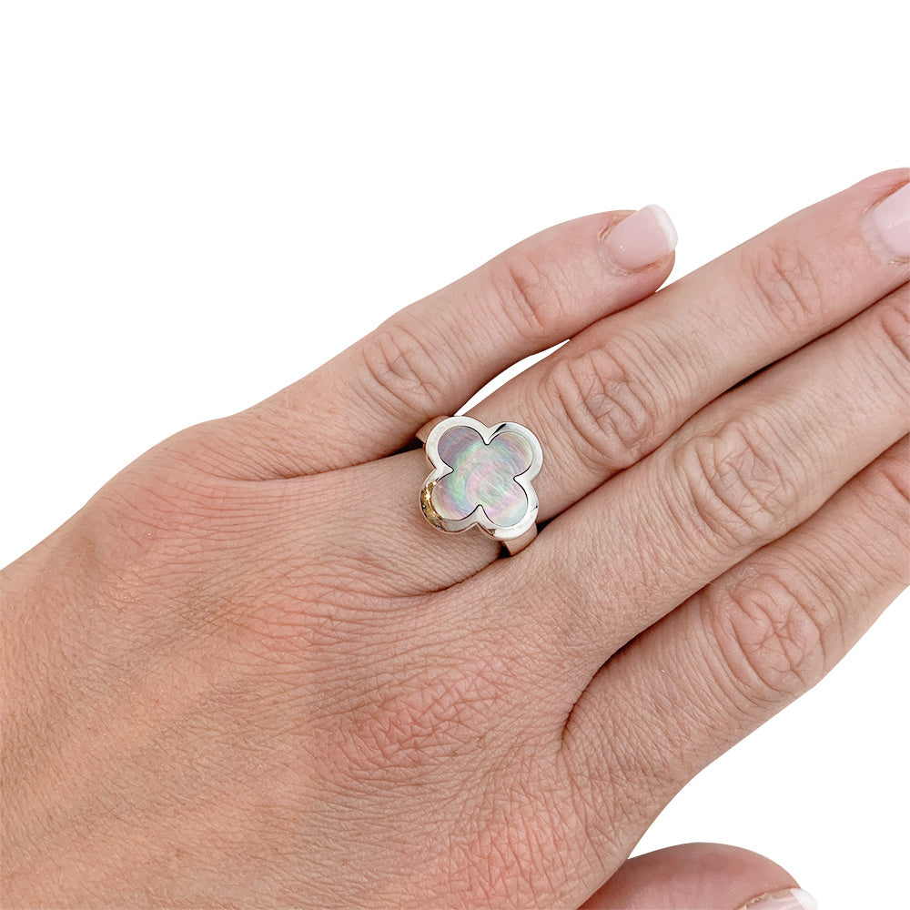 Van Cleef & Arpels "Pure Alhambra" model ring in white gold, gray mother-of-pearl.