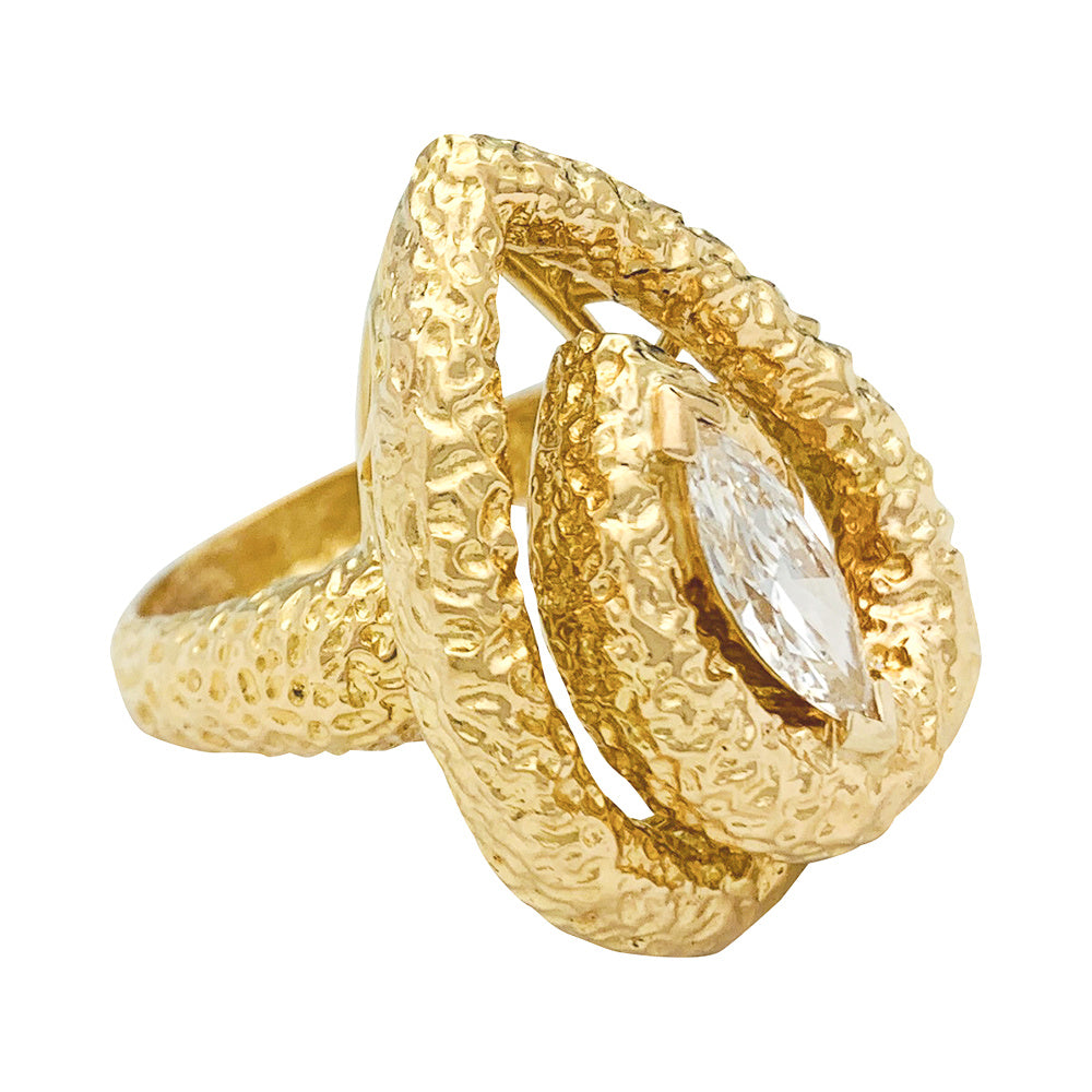 Van Cleef & Arpels yellow gold ring, navette diamond.
