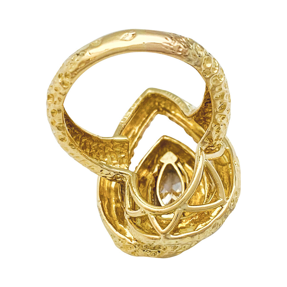 Van Cleef & Arpels yellow gold ring, navette diamond.