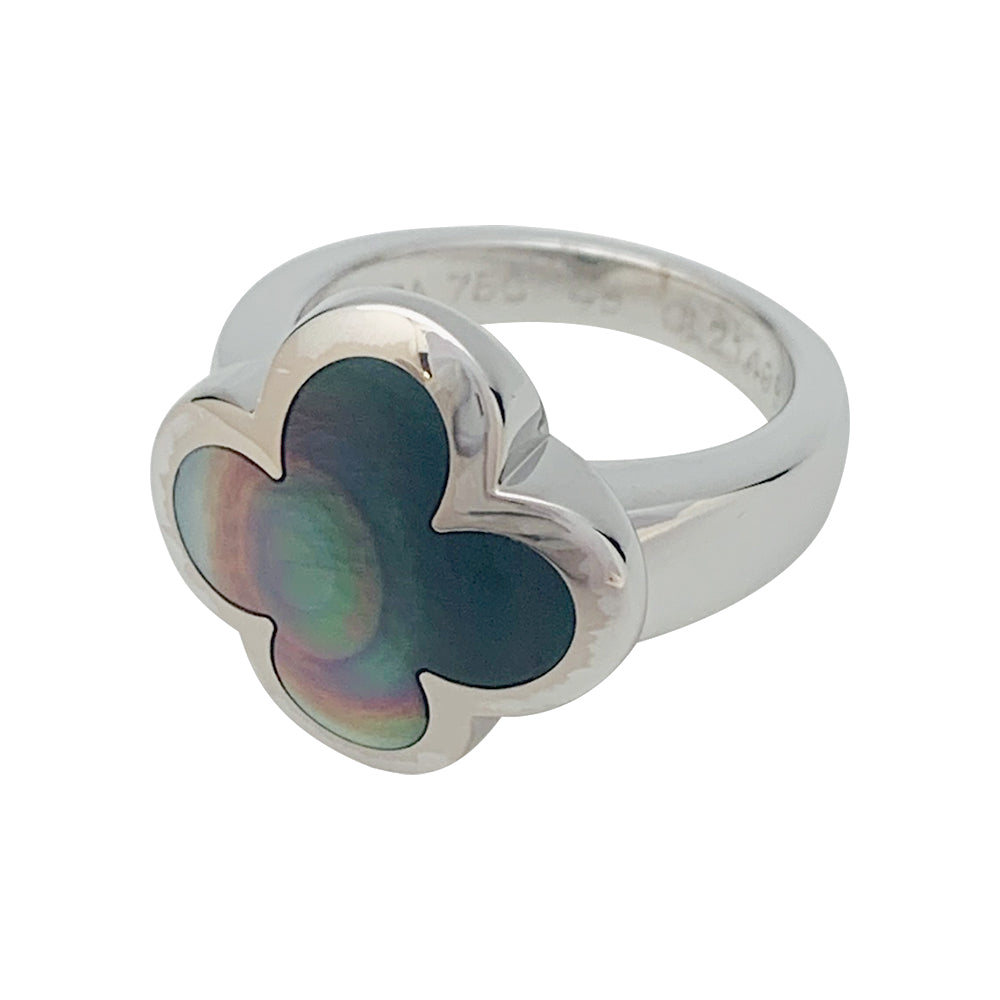 Van Cleef & Arpels "Pure Alhambra" model ring in white gold, gray mother-of-pearl.