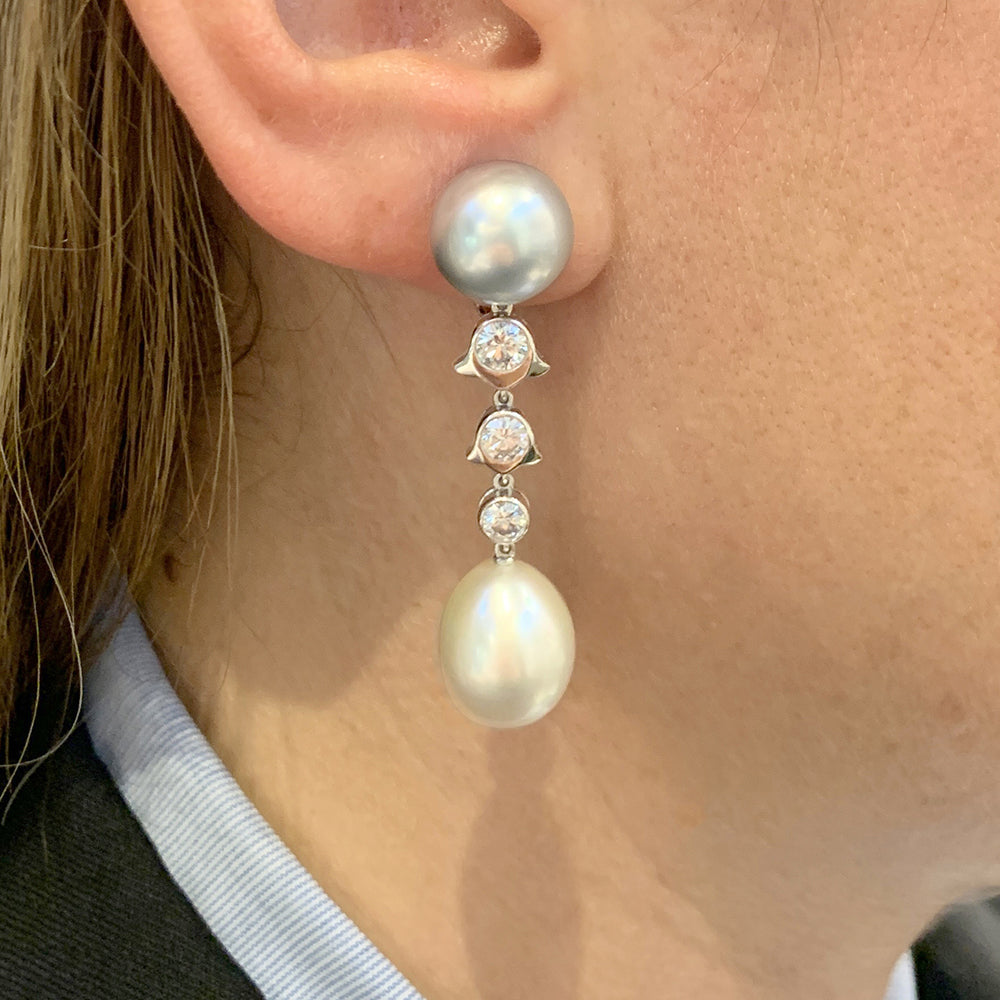 Cartier earrings, "Agnès", white gold, diamonds, cultured pearls.