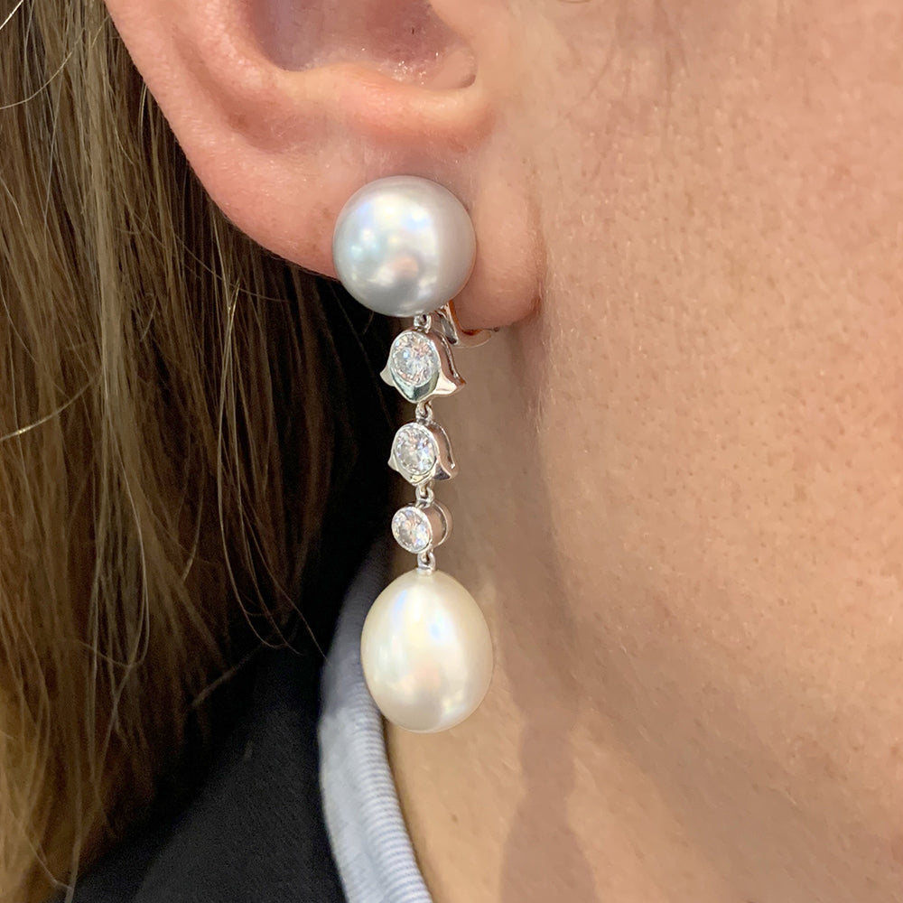 Cartier earrings, "Agnès", white gold, diamonds, cultured pearls.