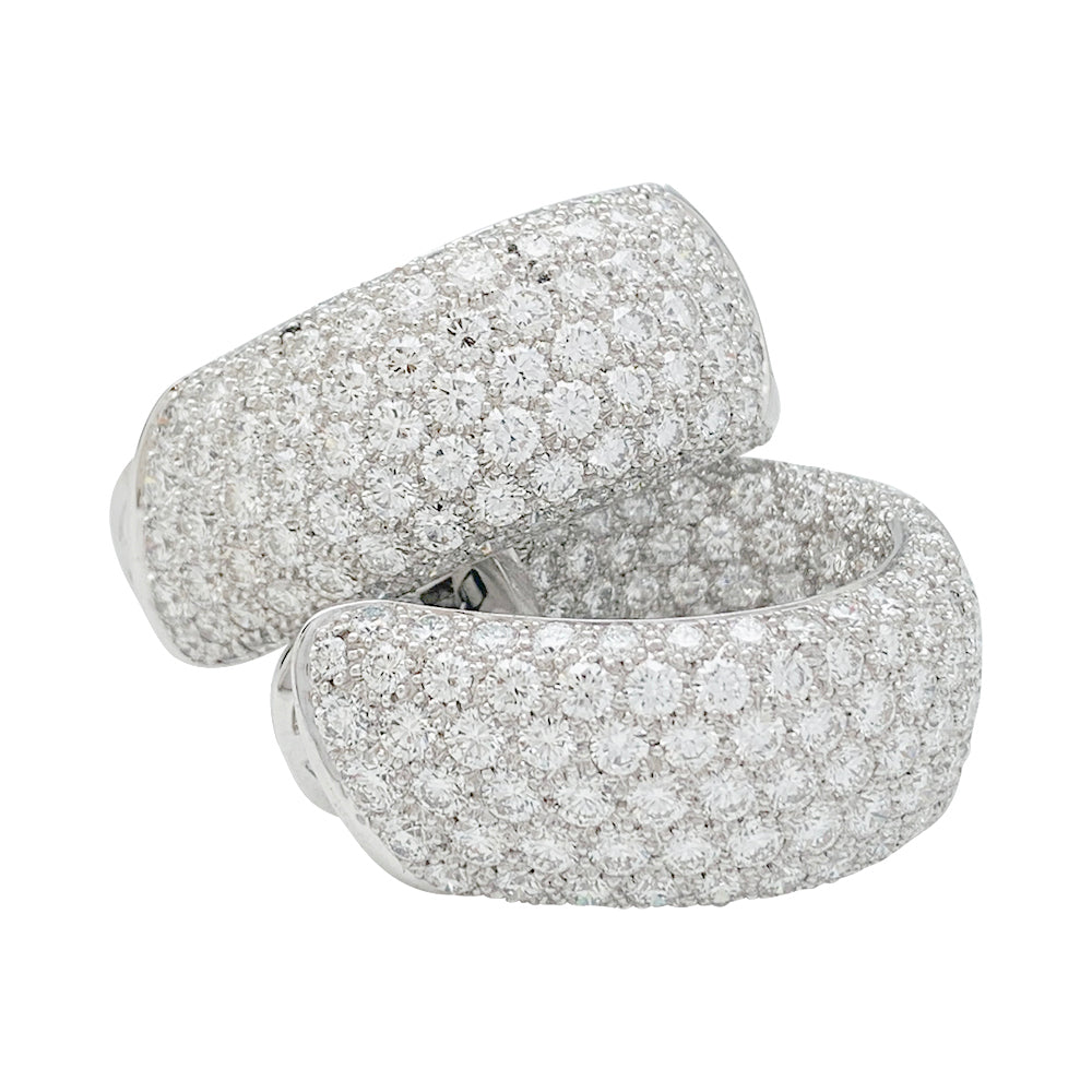 Boucles d'oreilles Cartier "Lakarda" sertie de 11,71 carats de diamants.