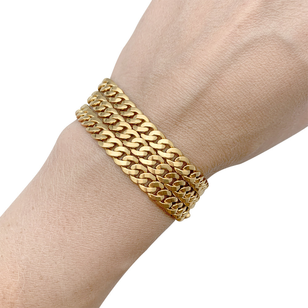 Boucheron bracelet in yellow gold.