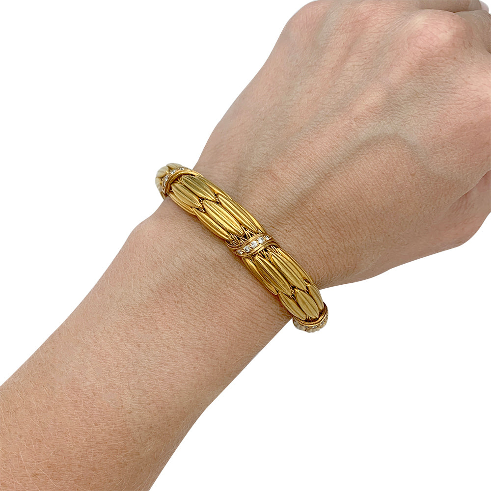 Lalaounis "Epis" bracelet in yellow gold and diamonds.