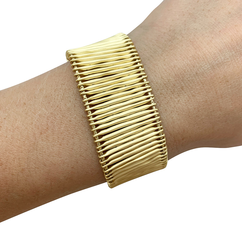 H.Stern “Filaments” bracelet in yellow gold.