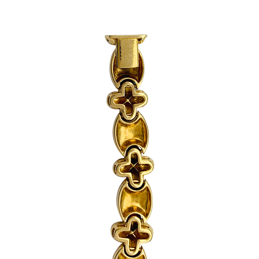 Van Cleef & Arpels clover bracelet in yellow gold.