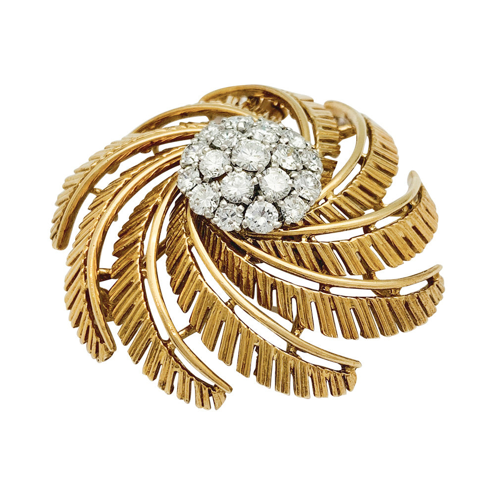 Vintage Cartier clip, yellow gold and diamonds.