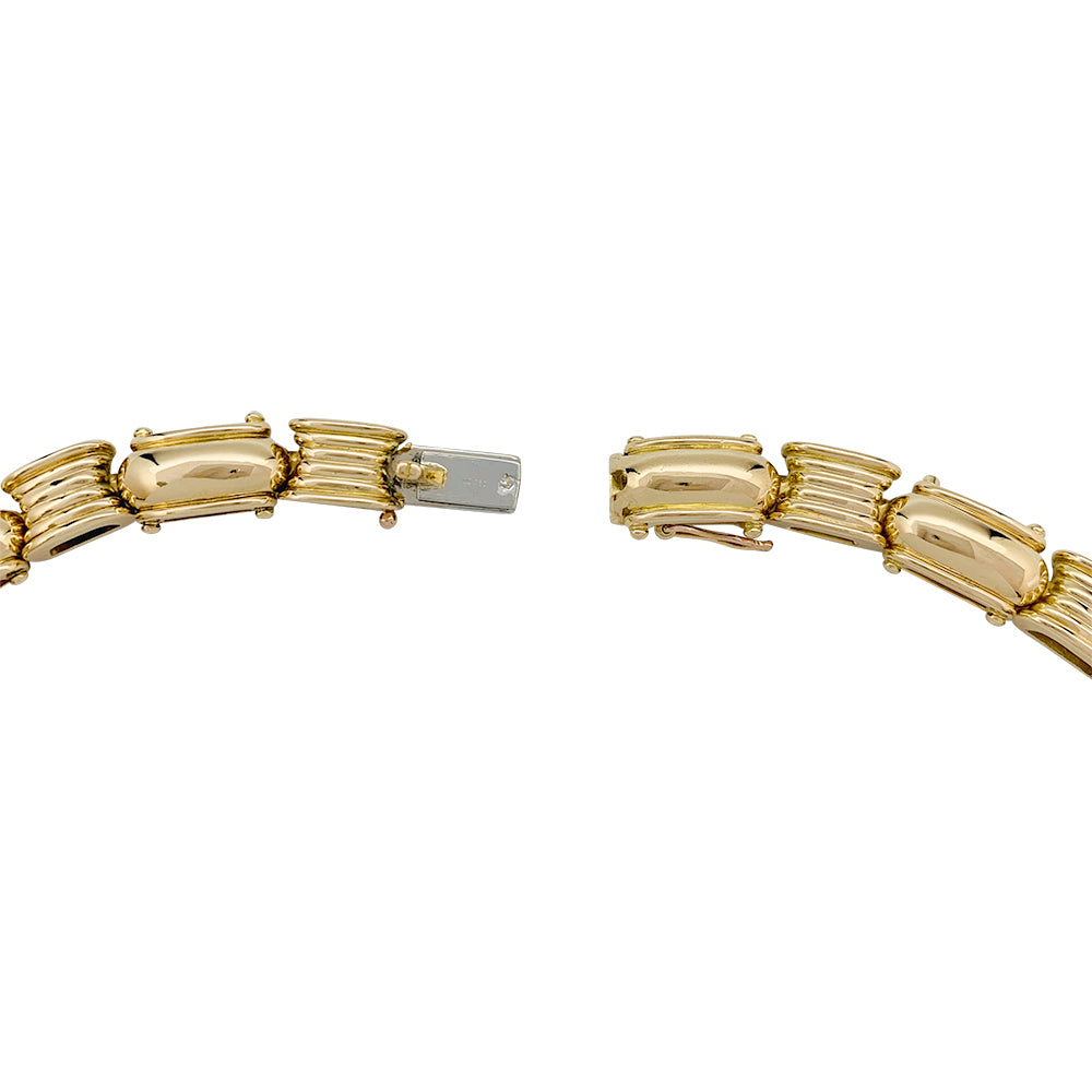 Collier Boucheron en or jaune.