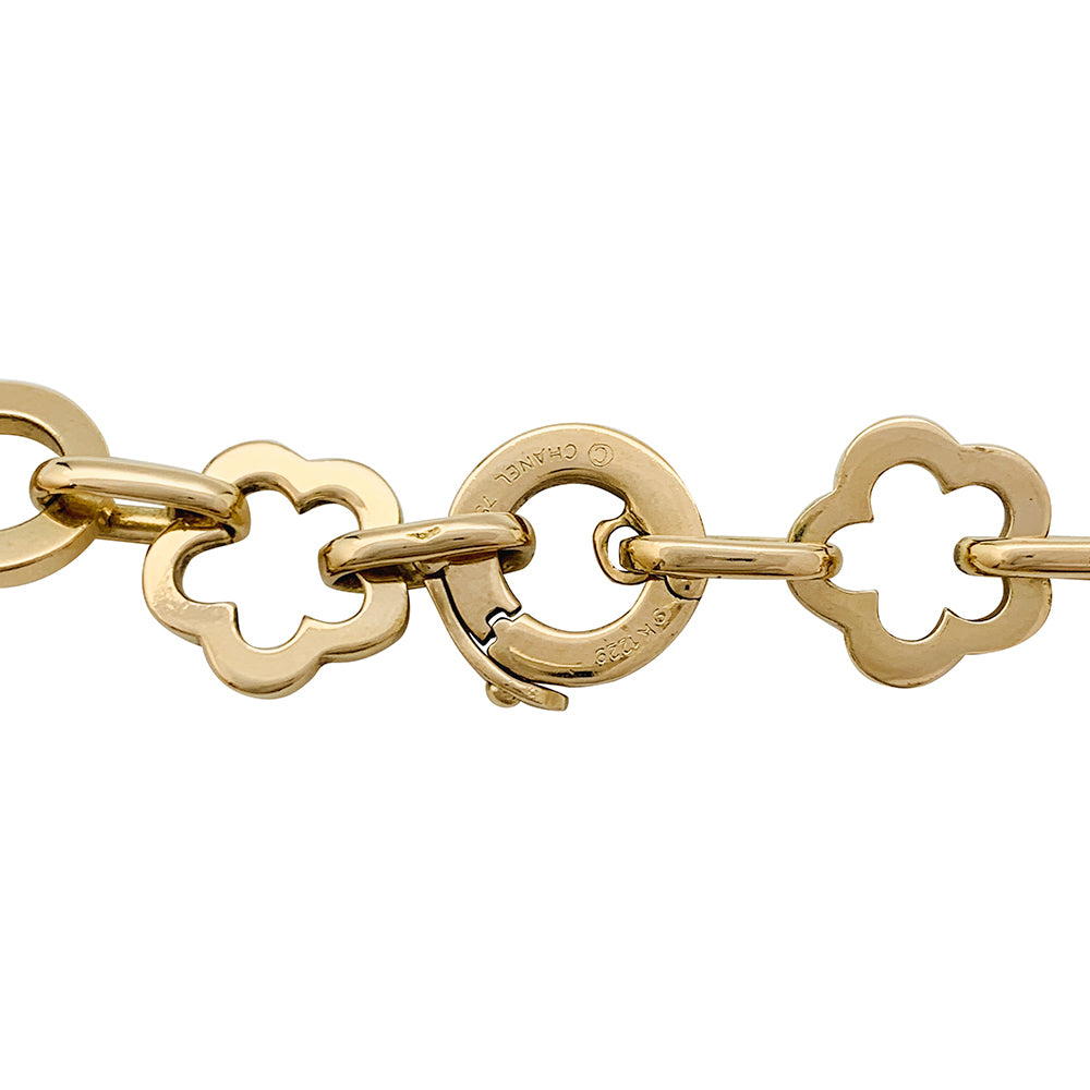 Chanel necklace, "Camellia Profile", yellow gold.