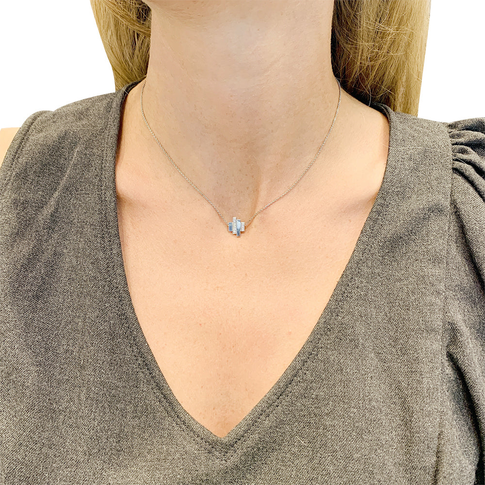 Dinh Van "Cadence" necklace in white gold, diamonds.