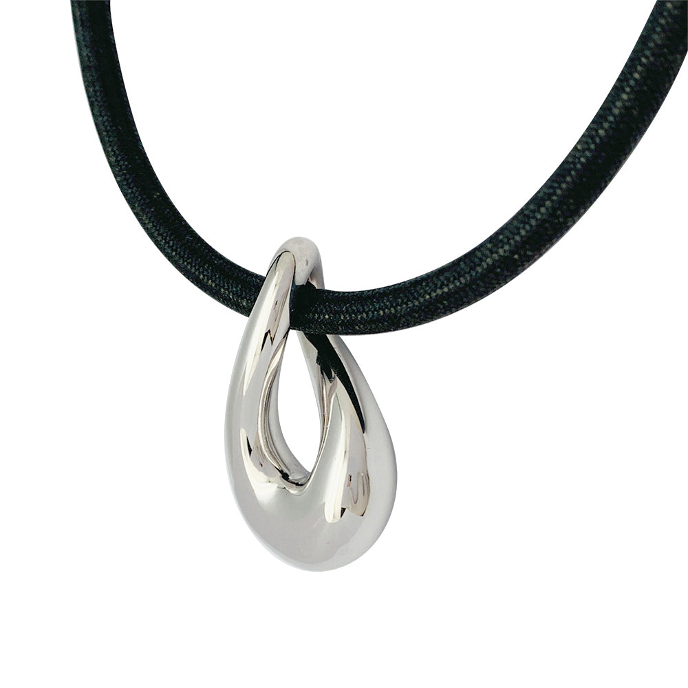 Fred necklace, "Mouvementé", white gold, cord.