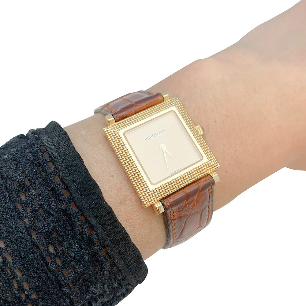 Boucheron watch, "Pointe de Diamants", yellow gold, leather.