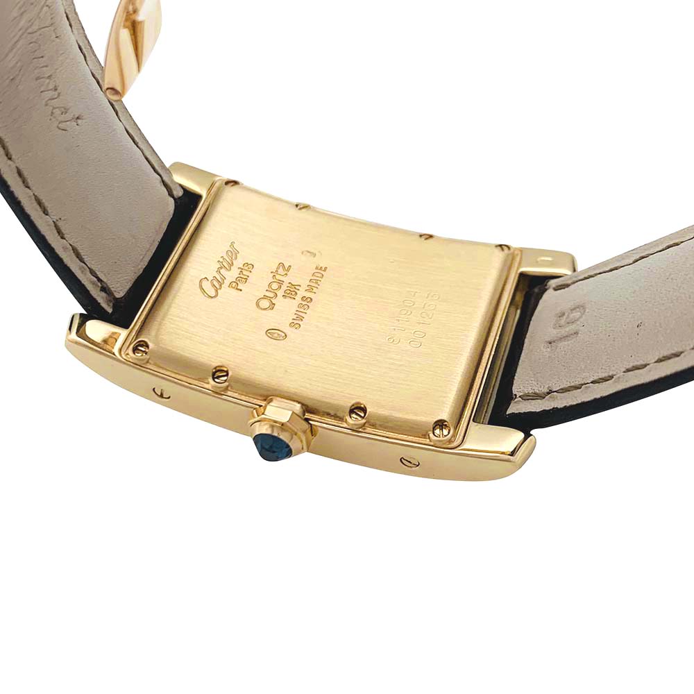 Cartier "Tank Américaine" watch in yellow gold on leather.