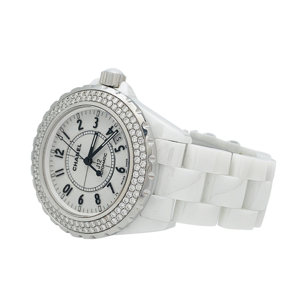 Montre Chanel "J12" céramique blanche, diamants.