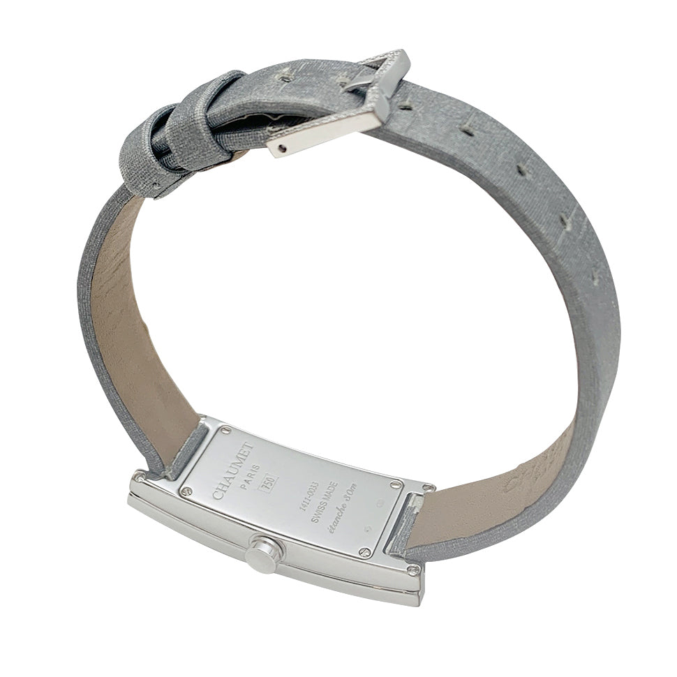 Montre Chaumet "Frisson" en or blanc, diamants et nacre.
