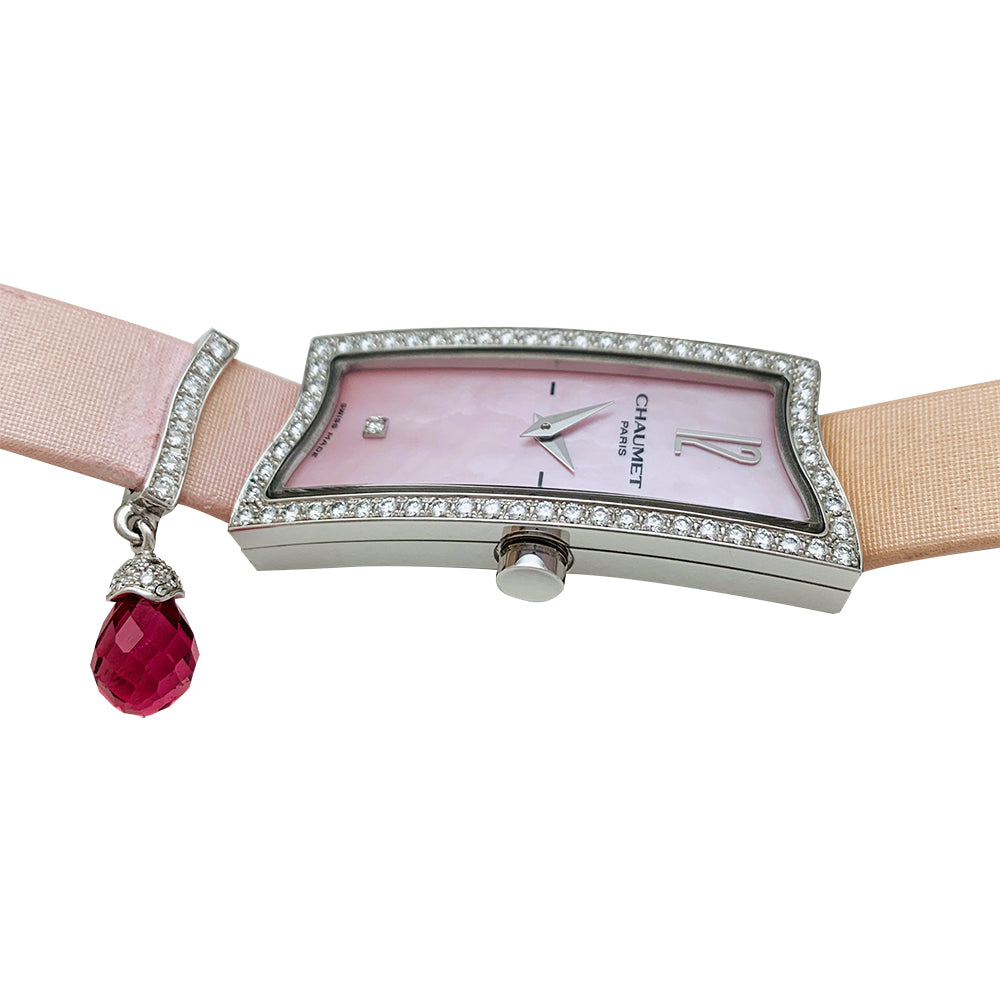 Chaumet "Frisson" watch in white gold, diamonds, mother-of-pearl and tourmaline.